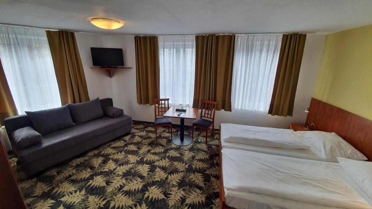 Großes Doppelzimmer
